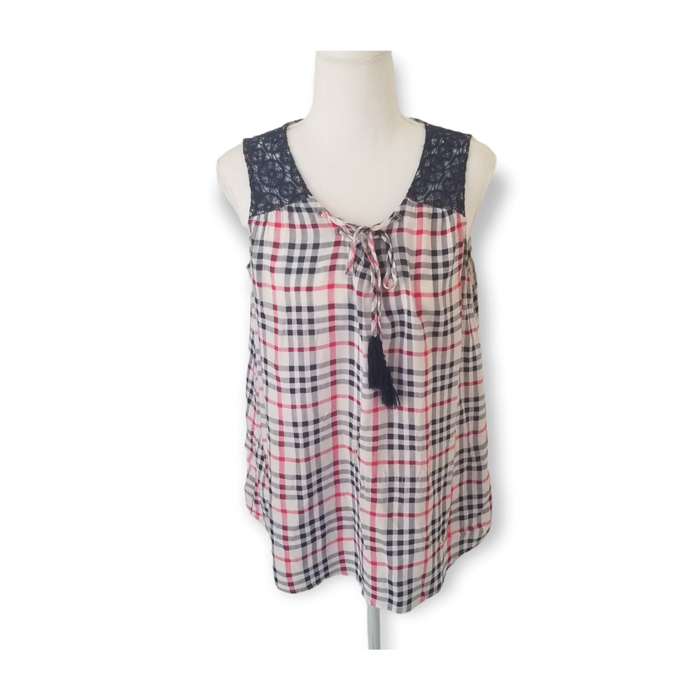 Relativity Tank Top Feature lace Shoulders - Size M